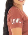 Camiseta LOVE rojo granate
