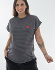 Blusa basica de rayas y estampado corazon negro