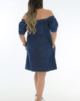 Vestido hombros descubiertos en chambray azul