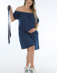 Vestido hombros descubiertos en chambray azul
