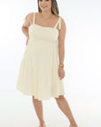 Vestido corto amarre en hombros amarillo