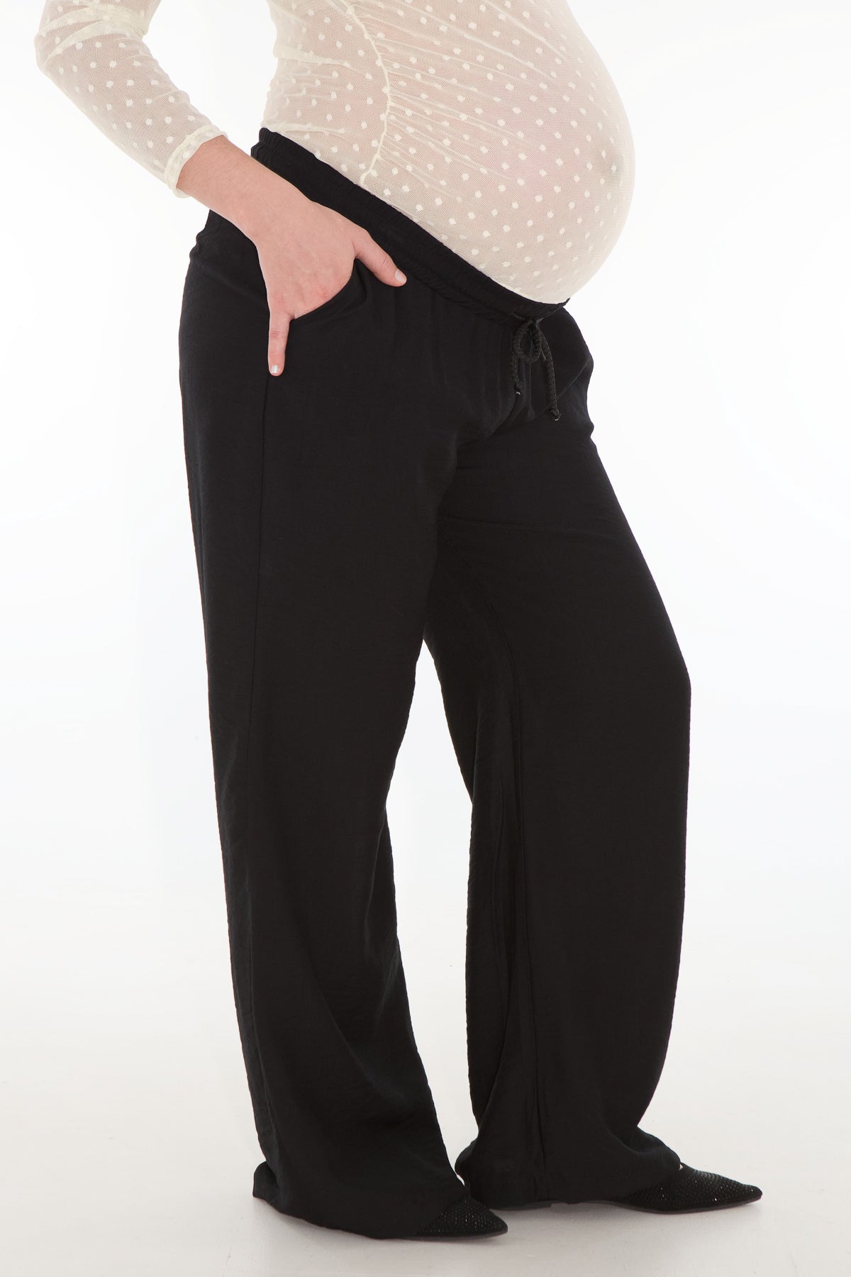 Pantalon tiro bajo jareta silueta amplia  negro