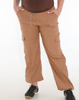 Pantalon cargo jareta tiro bajo caqui